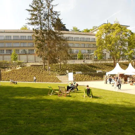 Eden Parc Hotel 3*